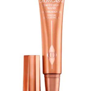 Charlotte Tillbury Beauty Highlighter Wand in Peachgasm